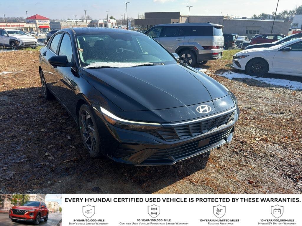 2024 Hyundai Elantra SEL FWD