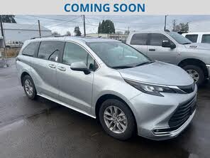 Toyota Sienna XLE 7-Passenger FWD