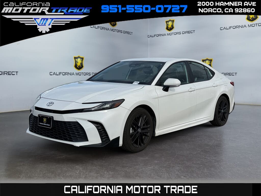 2025 Toyota Camry SE FWD