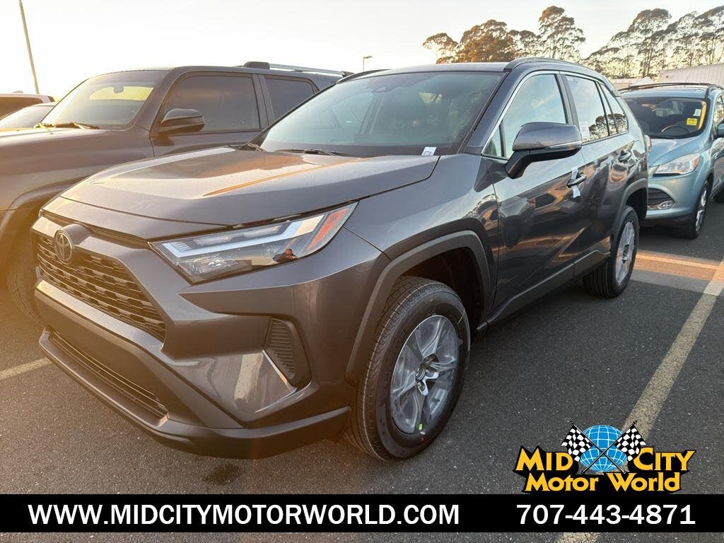 2025 Toyota RAV4 XLE AWD