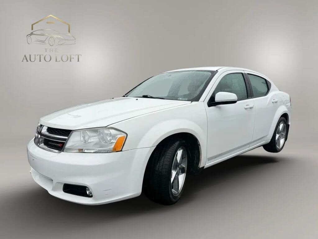 2011 Dodge Avenger Lux FWD