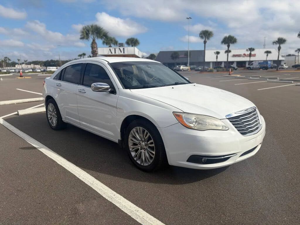 2012 Chrysler 200 Limited Sedan FWD