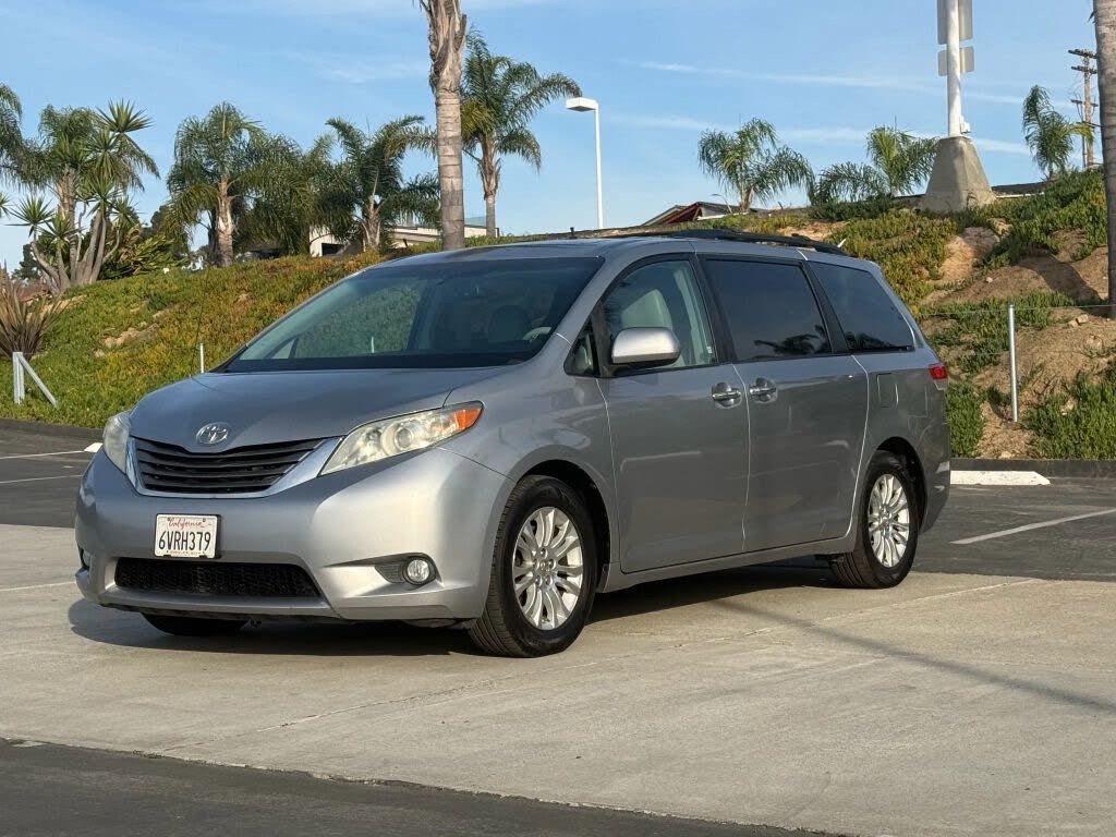 2012 Toyota Sienna XLE 7-Passenger