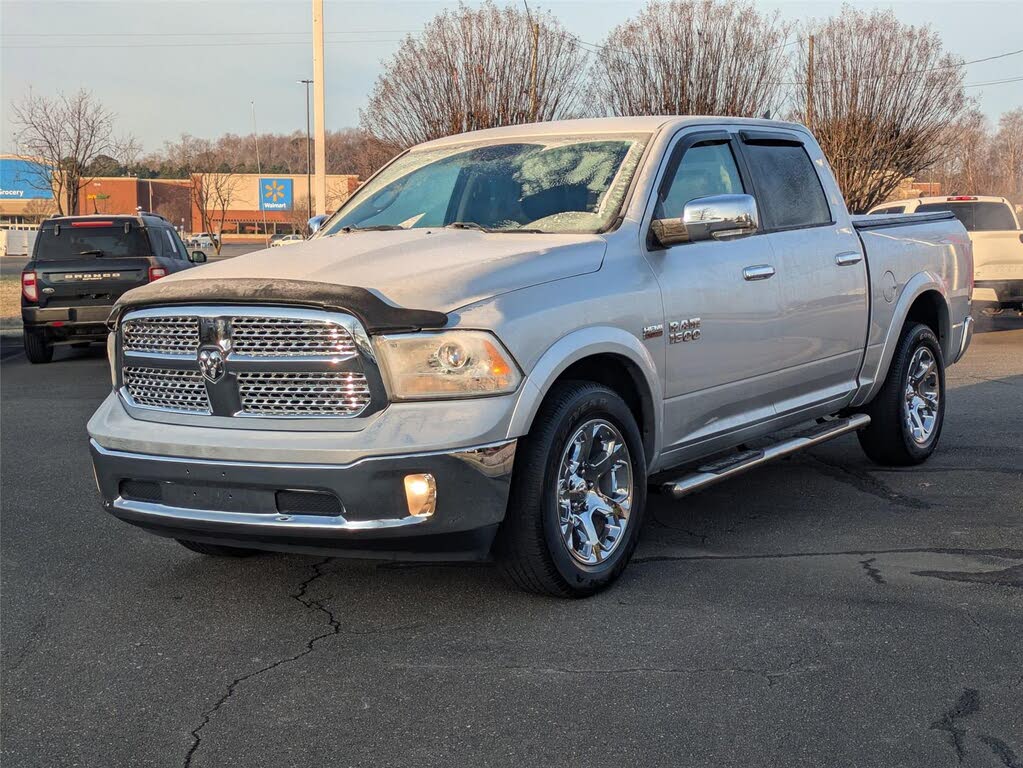 2017 RAM 1500 Laramie Crew Cab 4WD