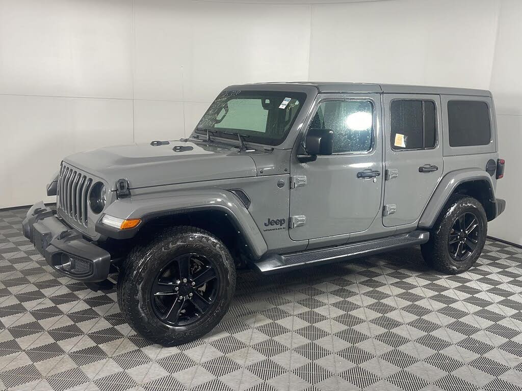 2023 Jeep Wrangler Sahara Altitude 4-Door 4WD