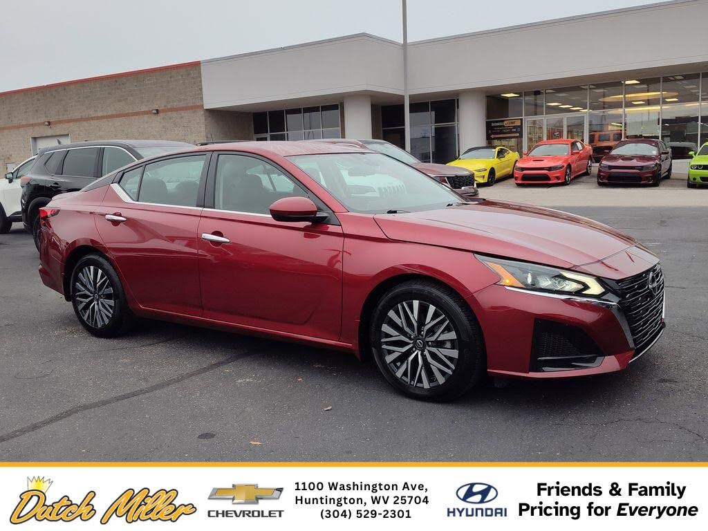 2023 Nissan Altima 2.5 SV FWD