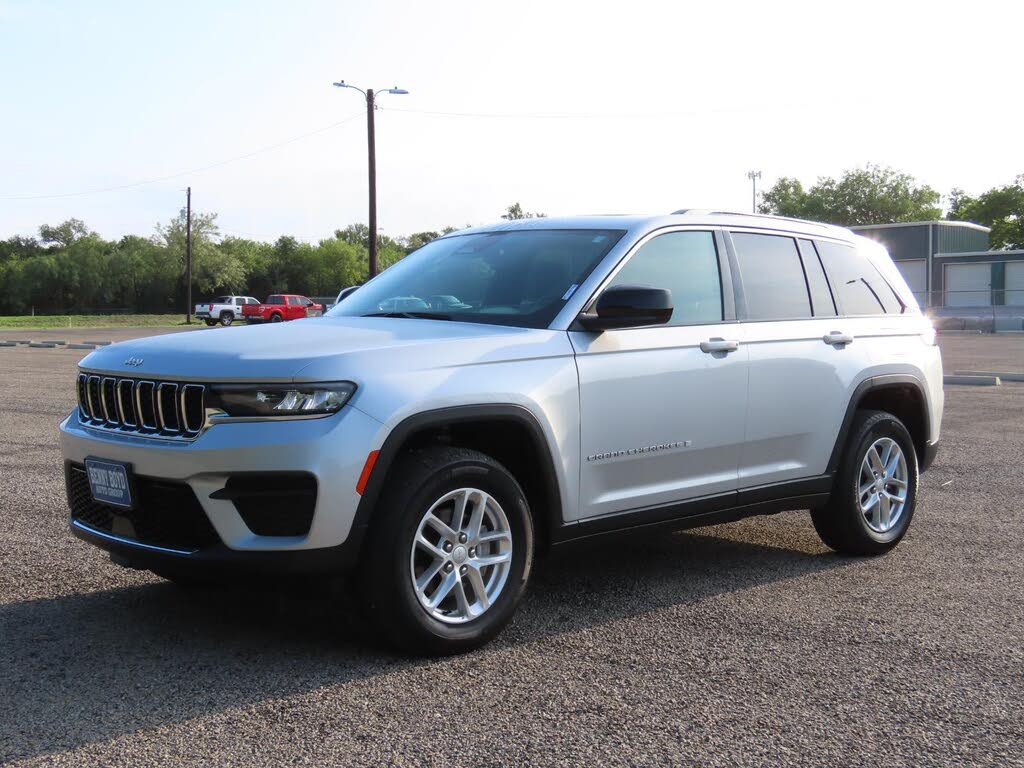 2024 Jeep Grand Cherokee Laredo X 4WD