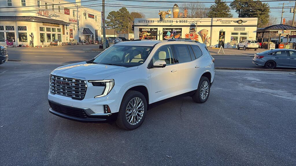 2026 GMC Acadia Denali AWD