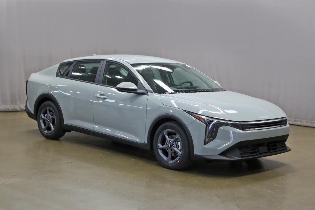 2026 Kia K4 LXS FWD