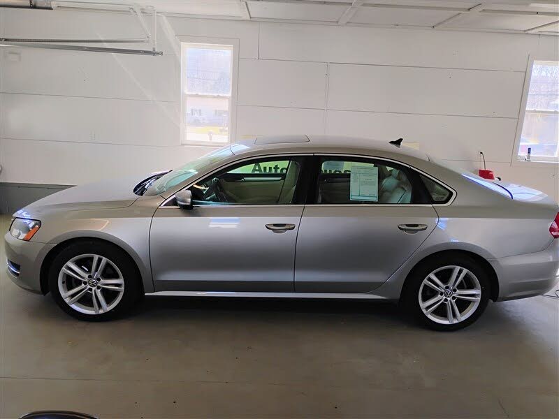 2014 Volkswagen Passat SE 1.8