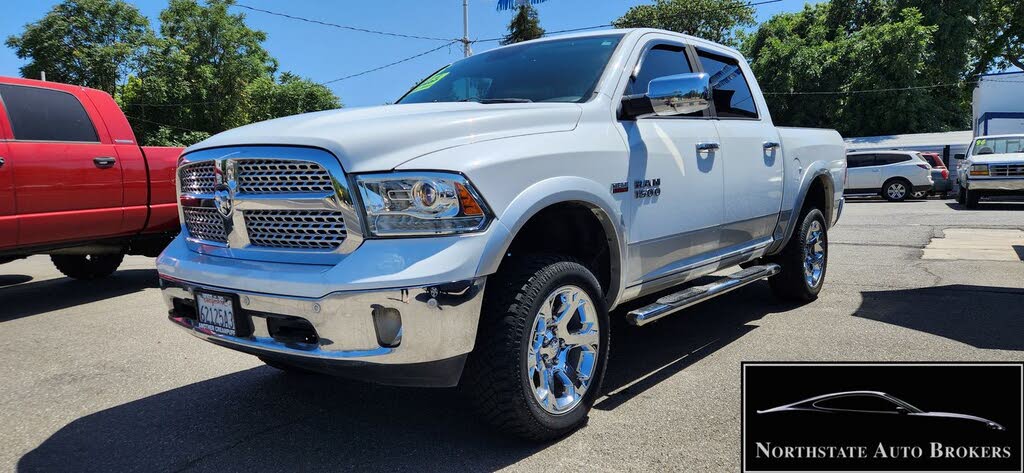 2015 RAM 1500 Laramie Crew Cab 4WD