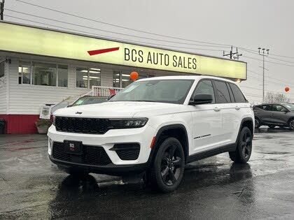 2023 Jeep Grand Cherokee Altitude 4WD