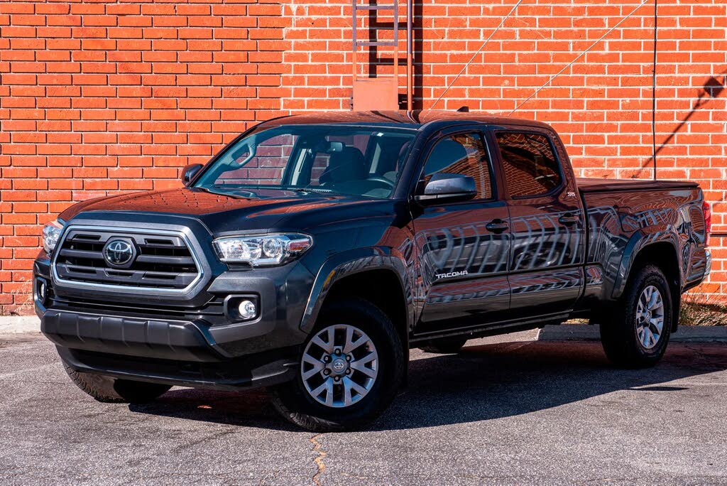 2018 Toyota Tacoma SR5 V6 Double Cab LB 4WD