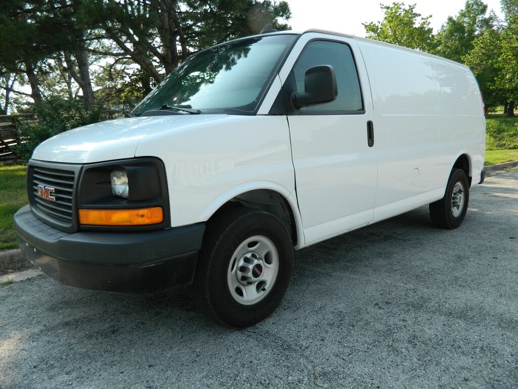 2017 GMC Savana Cargo 2500 RWD