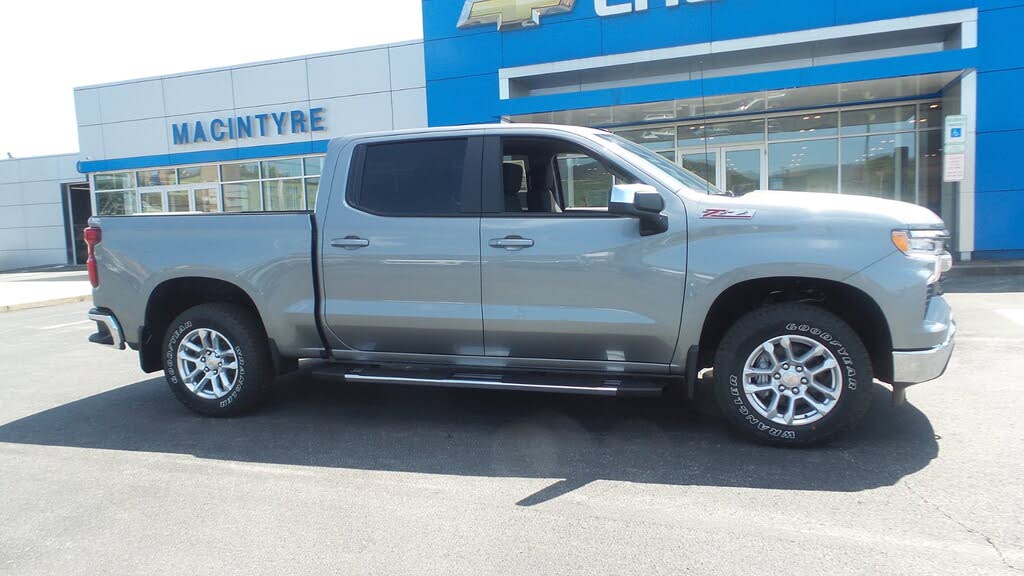 2026 Chevrolet Silverado 1500 LT Crew Cab 4WD