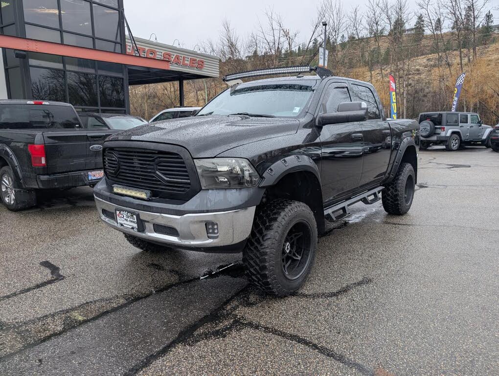 2017 RAM 1500 ST Crew Cab 4WD