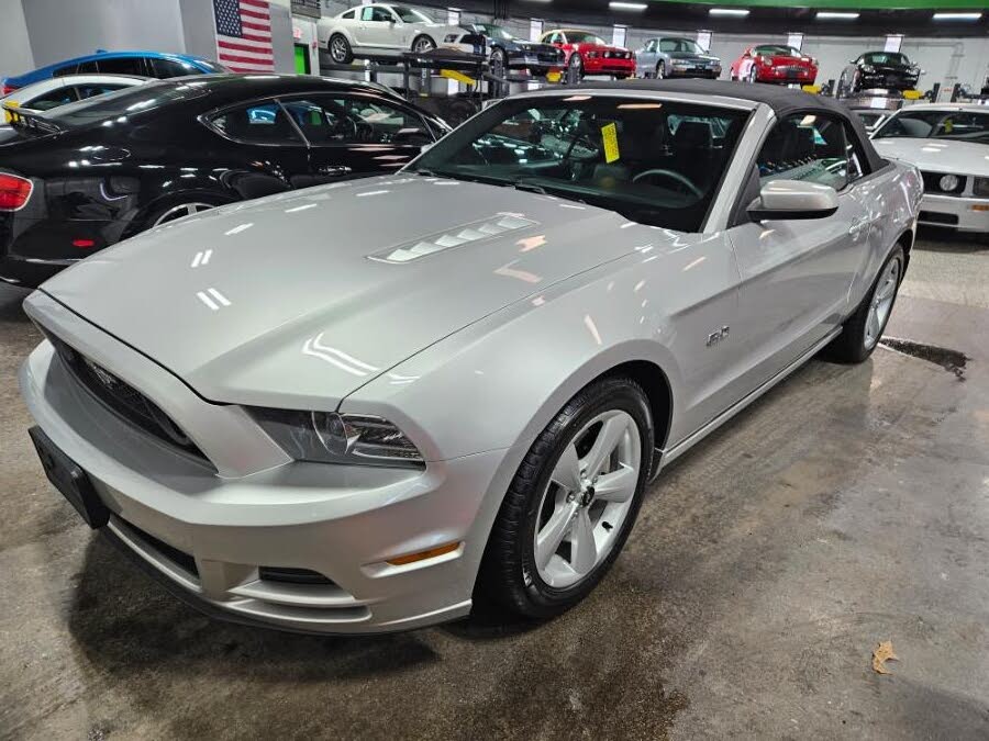 2013 Ford Mustang GT Premium Convertible RWD