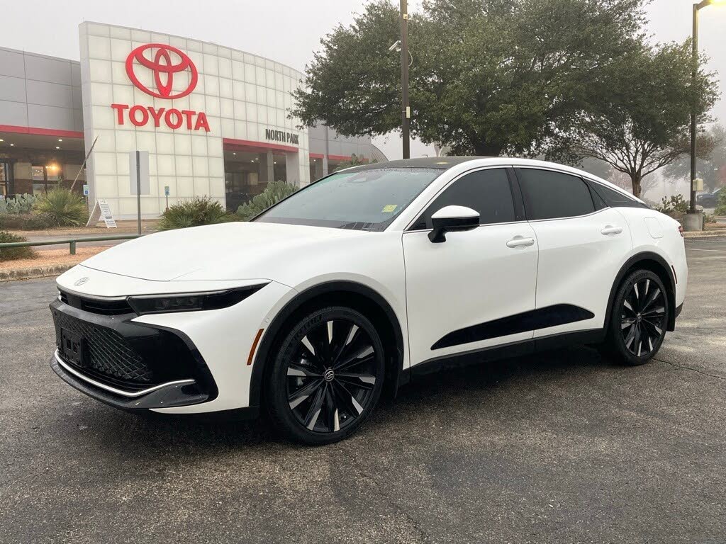 2025 Toyota Crown Platinum AWD