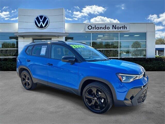 2025 Volkswagen Taos SE Black 4Motion