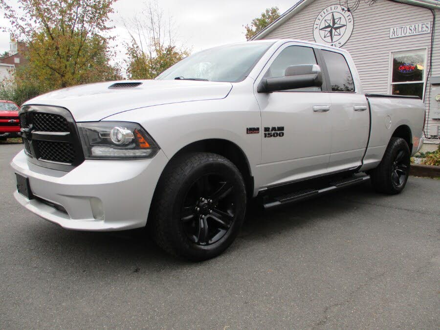 2017 RAM 1500 Night Quad Cab 4WD