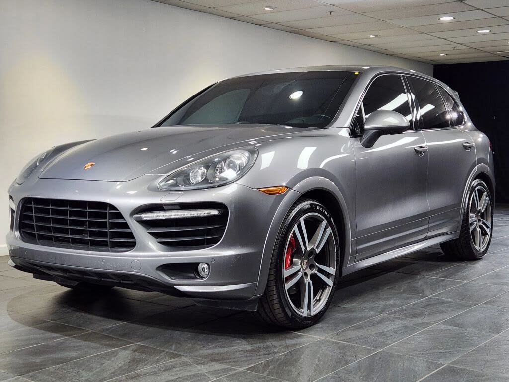 2013 Porsche Cayenne GTS AWD