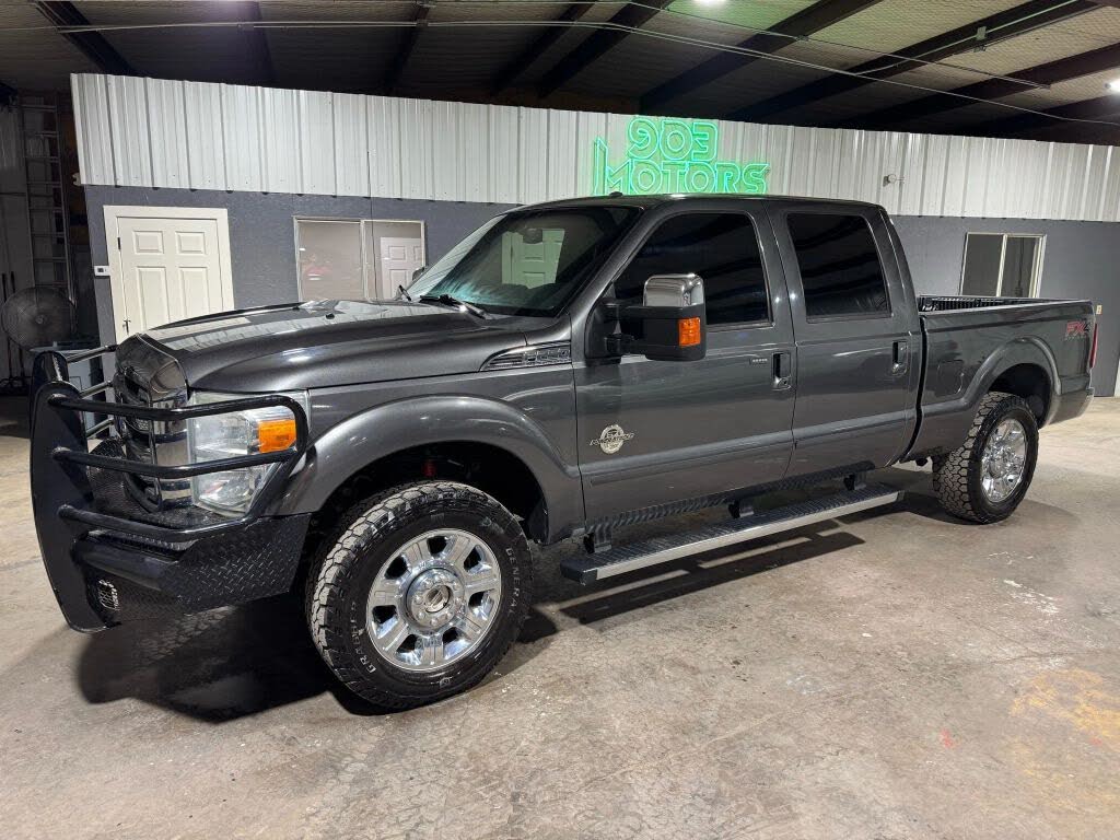2015 Ford F-250 Super Duty Lariat Crew Cab 4WD