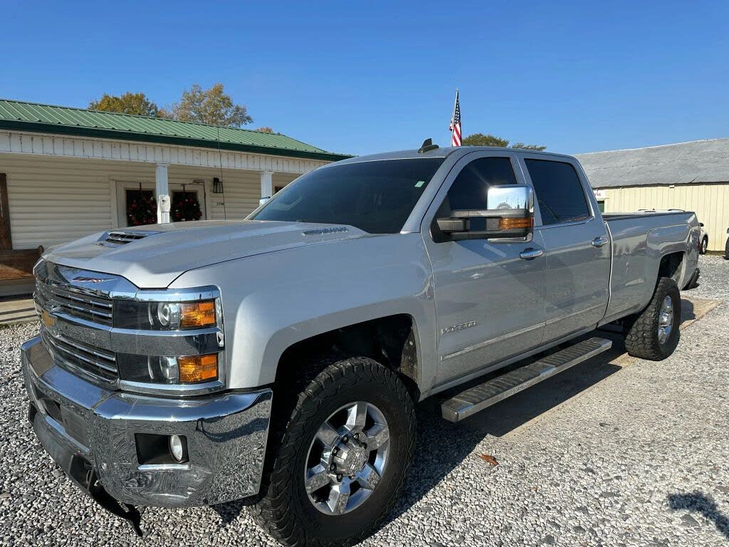 2017 Chevrolet Silverado 3500HD LTZ Crew Cab LB 4WD