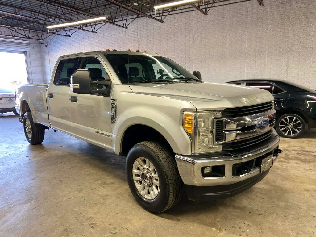 2017 Ford F-350 Super Duty XLT Crew Cab LB 4WD