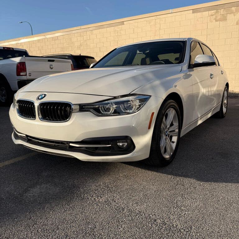 2018 BMW 3 Series 330i Sedan RWD