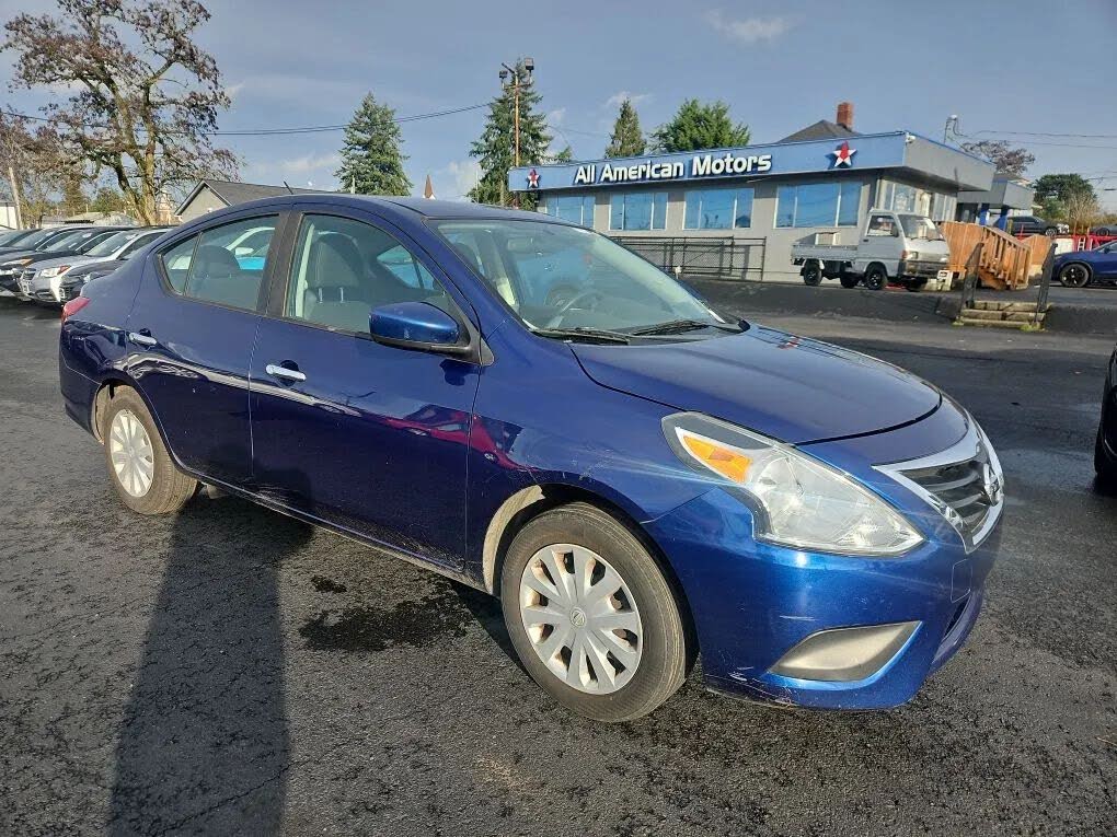 2018 Nissan Versa SV