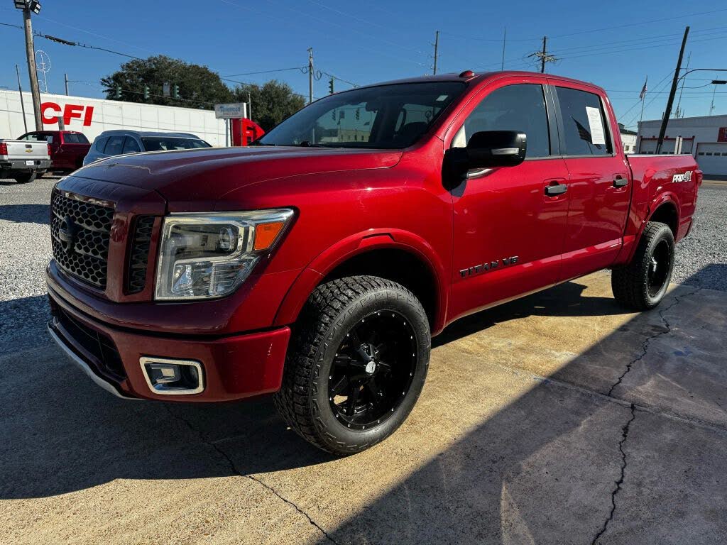 2019 Nissan Titan PRO-4X Crew Cab 4WD