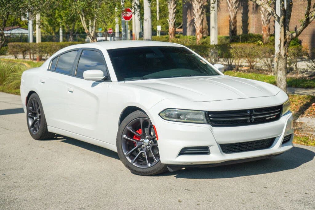 2020 Dodge Charger SXT RWD