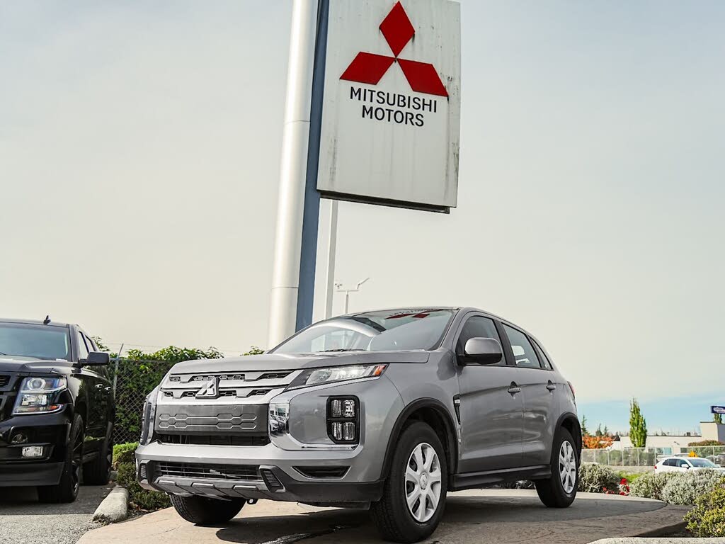 2024 Mitsubishi RVR ES AWC