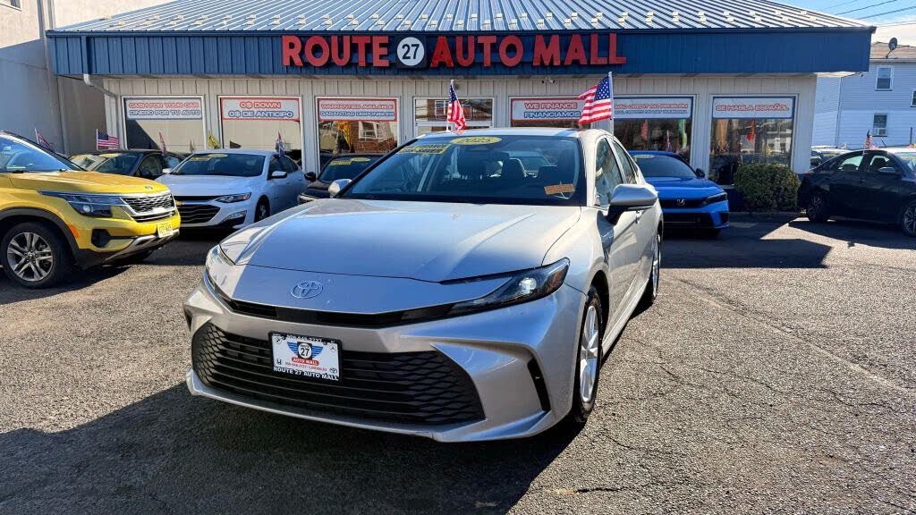 2025 Toyota Camry LE FWD