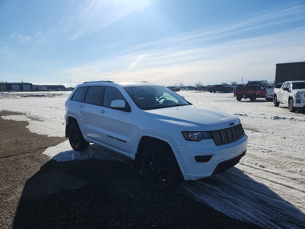 2021 Jeep Grand Cherokee Laredo 4WD