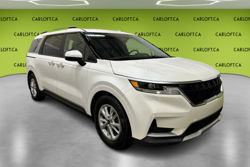 Kia Carnival LX FWD 2024