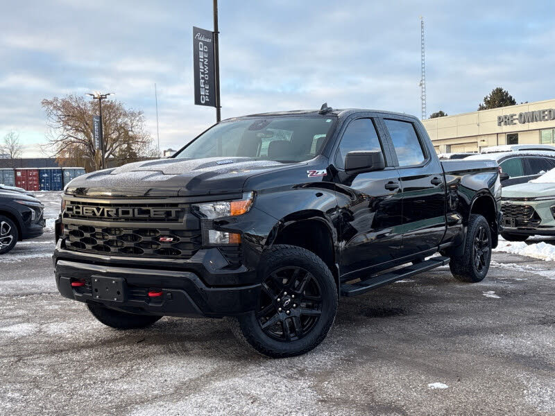 Chevrolet Silverado 1500 Custom Trail Boss Crew Cab 4WD 2025