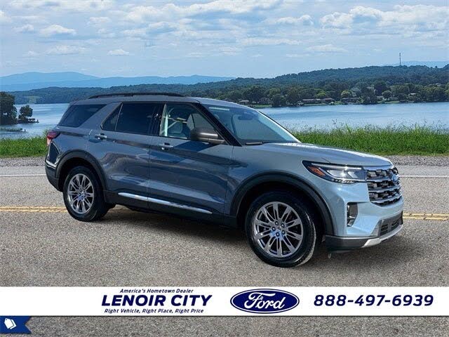 2025 Ford Explorer Active AWD