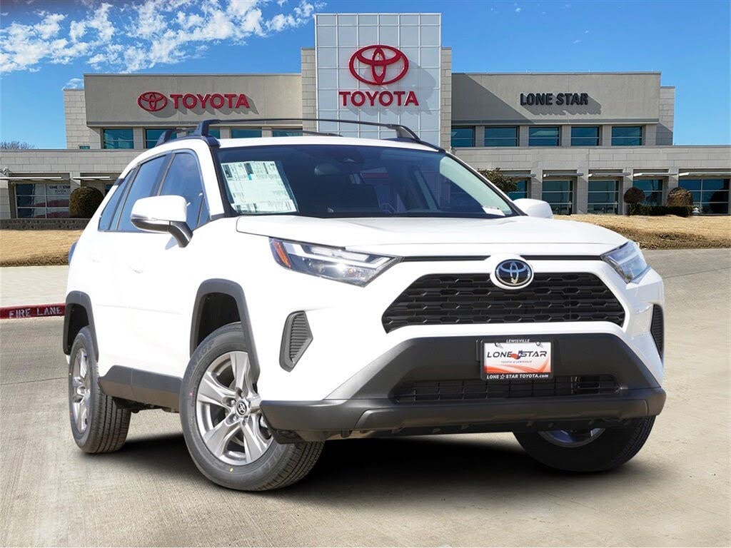 2025 Toyota RAV4 XLE FWD
