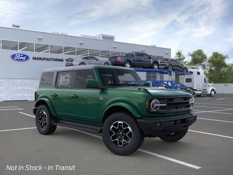 2025 Ford Bronco Outer Banks 4-Door 4WD
