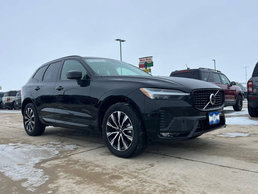 2025 Volvo XC60 B5 Plus Dark Theme AWD