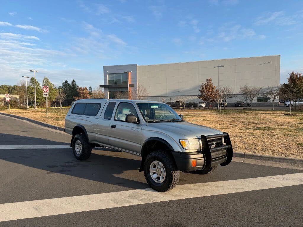 2000 Toyota Tacoma 2 Dr V6 4WD Extended Cab