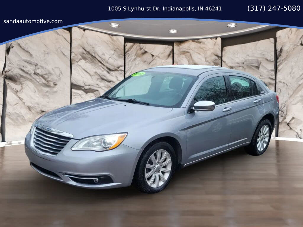 2013 Chrysler 200 Limited Sedan FWD