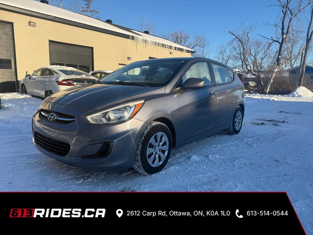 2015 Hyundai Accent GL 4-Door Hatchback FWD