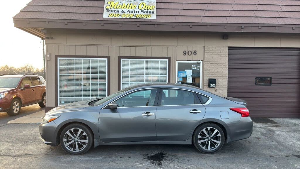2016 Nissan Altima 2.5 SR