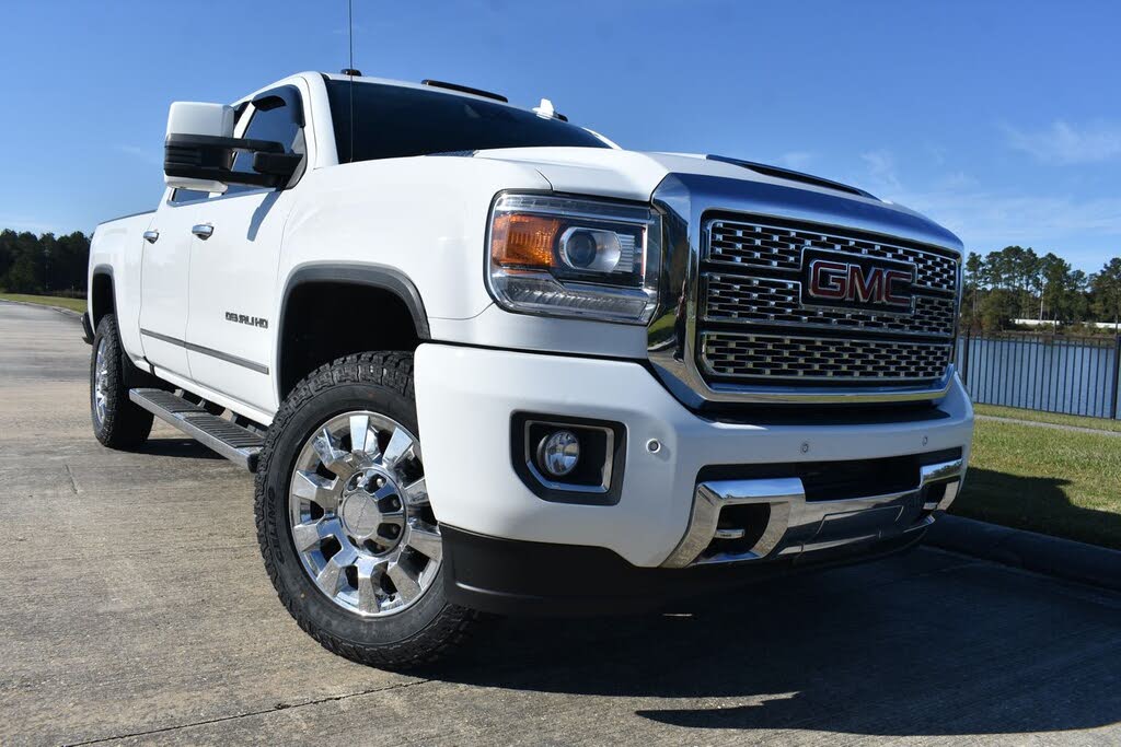 2019 GMC Sierra 2500HD Denali Crew Cab 4WD