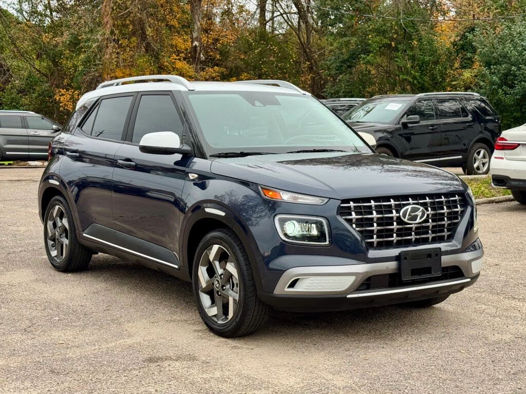 2022 Hyundai Venue Limited FWD