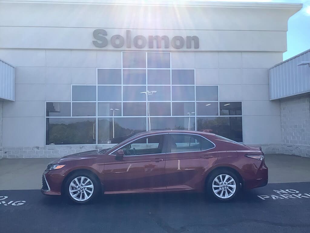 2022 Toyota Camry LE FWD