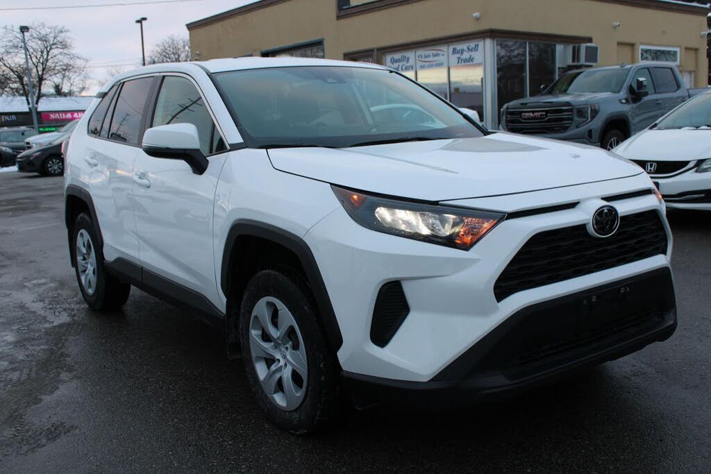 Toyota RAV4 LE AWD 2024