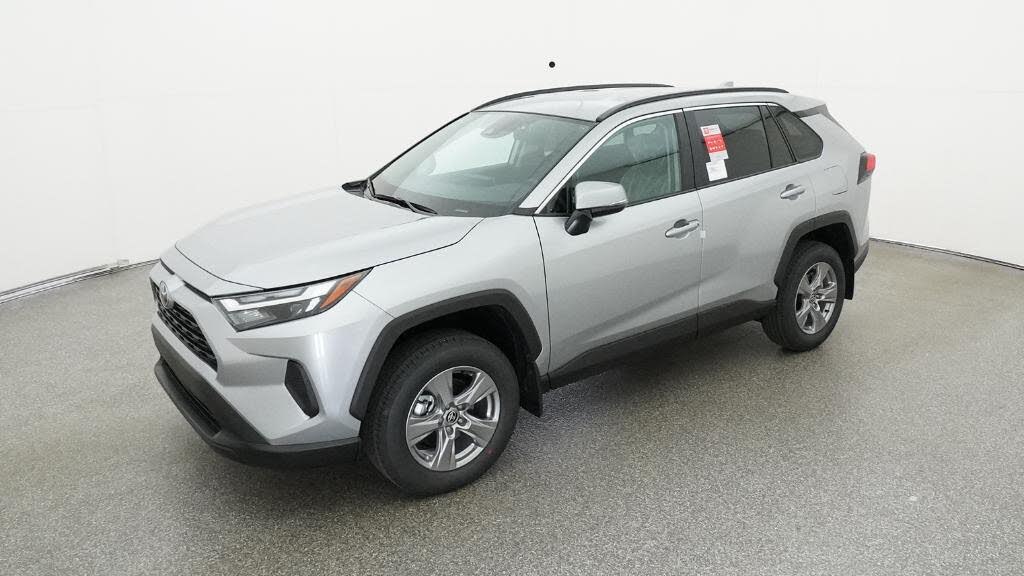 2025 Toyota RAV4 XLE AWD